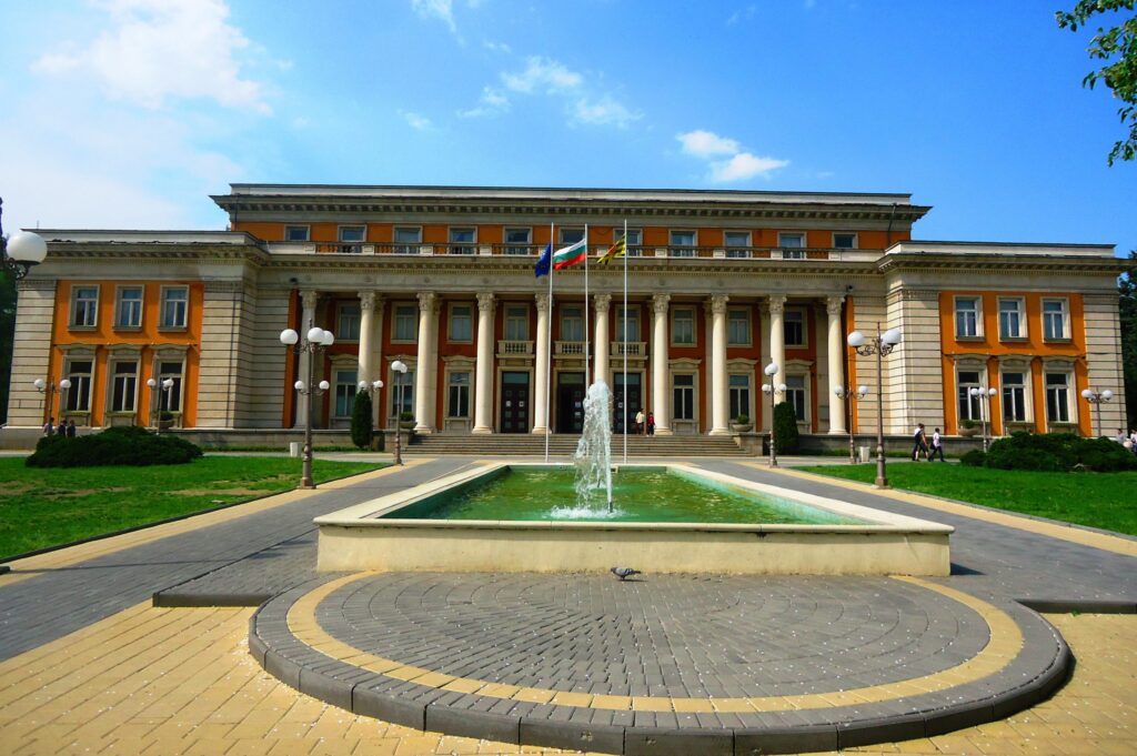 Ремонт на покриви Перник Ремонт на покриви Перник